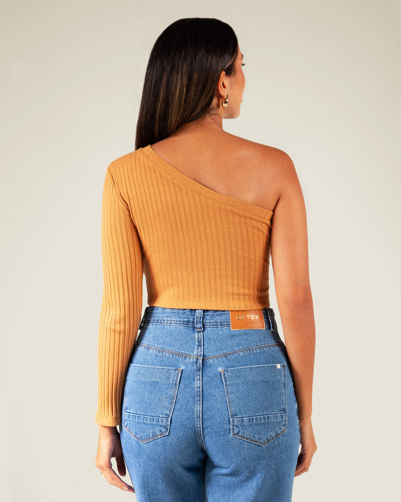 Cropped um Ombro em Malha Canelada Camel | Jade