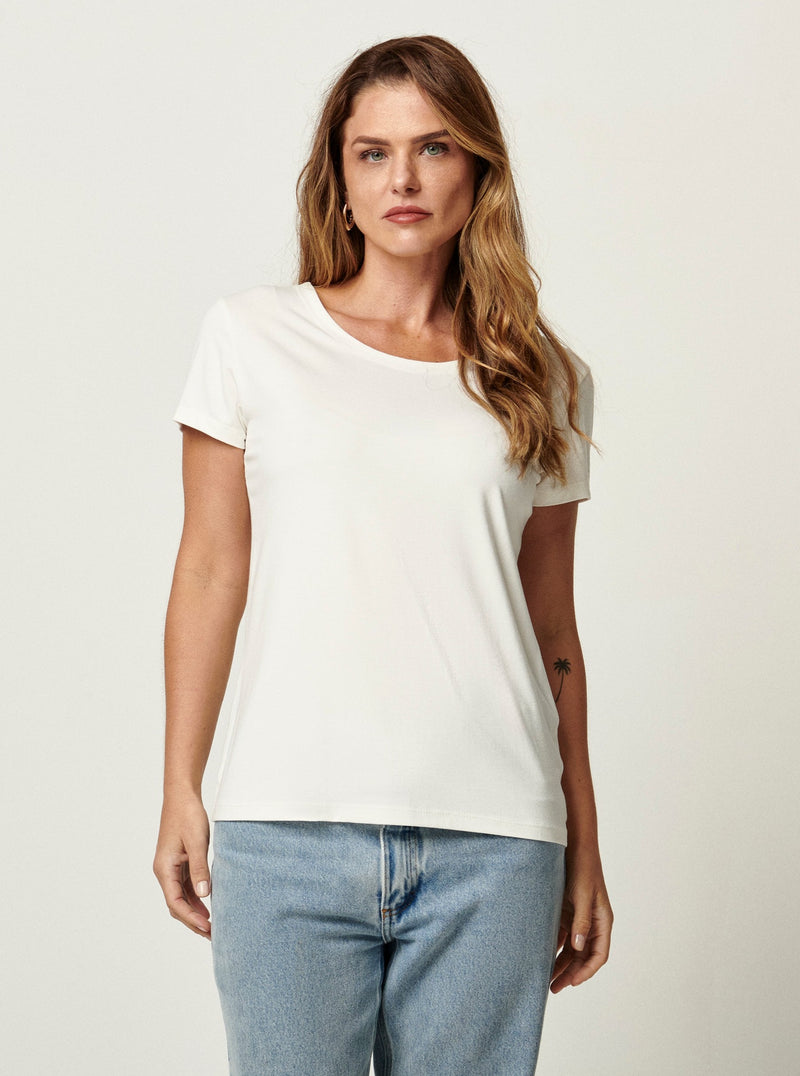 Blusa em Viscose Decote Redondo Off White | Saudade