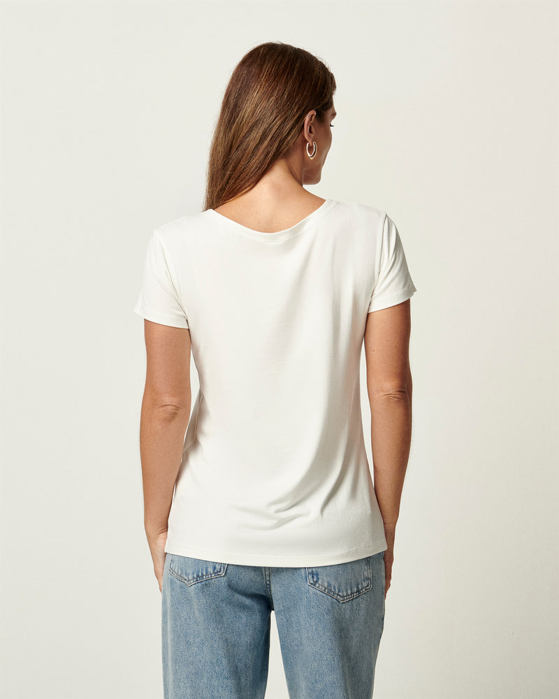 Blusa em Viscose Decote Redondo Off White | Saudade