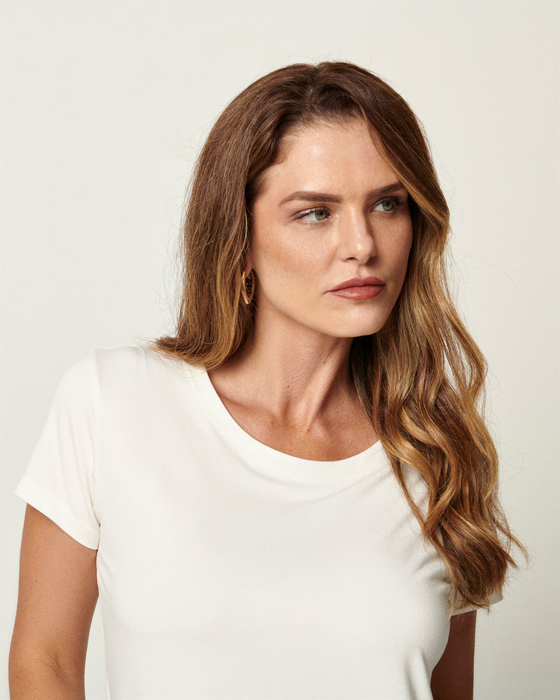 Blusa em Viscose Decote Redondo Off White | Saudade